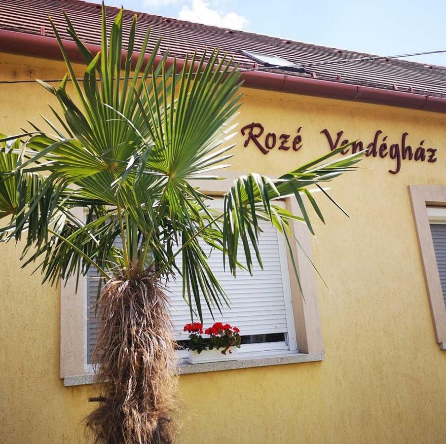 Roze Vendeghaz Hotel Villány Exterior photo
